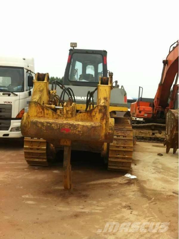 Komatsu d155a-3 lánctalpas dózerek