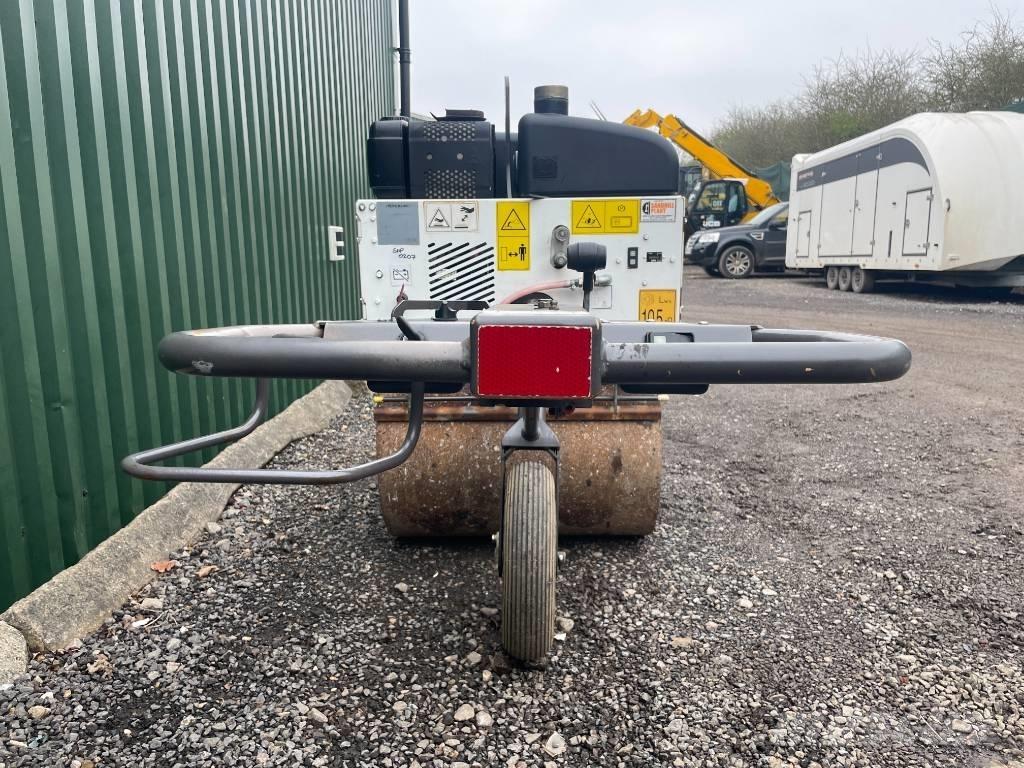 Mecalac MBR 71 Egydobos hengerek