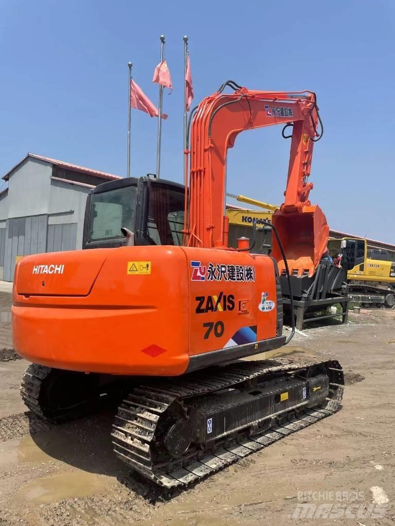 Hitachi ZX70 Lánctalpas kotrók