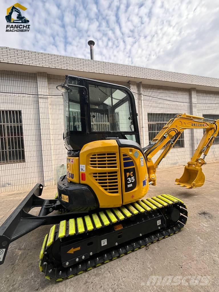Komatsu PC35 Mini kotrók < 7t