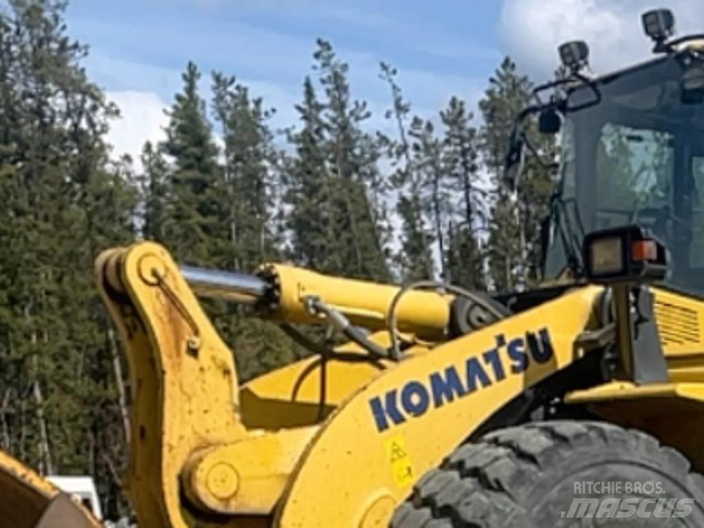Komatsu WA 500-7 Gumikerekes homlokrakodók