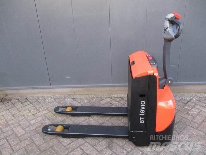 Toyota LWE 140 Alacsony emelőkocsi