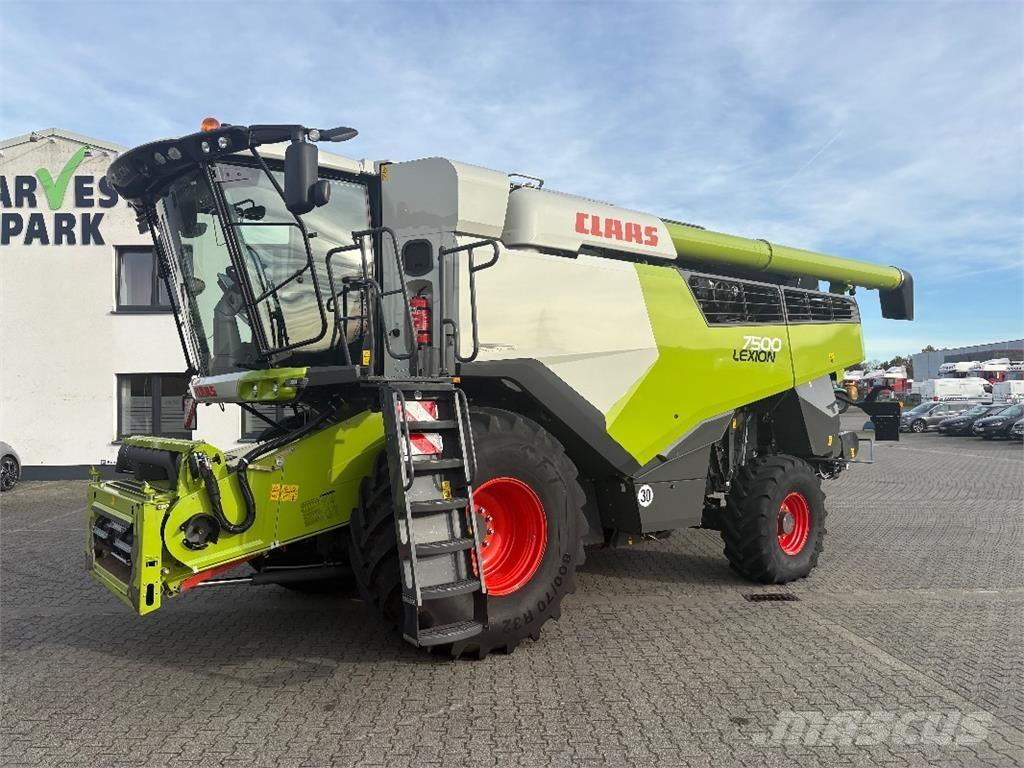 CLAAS LEXION 7500 Kombájnok