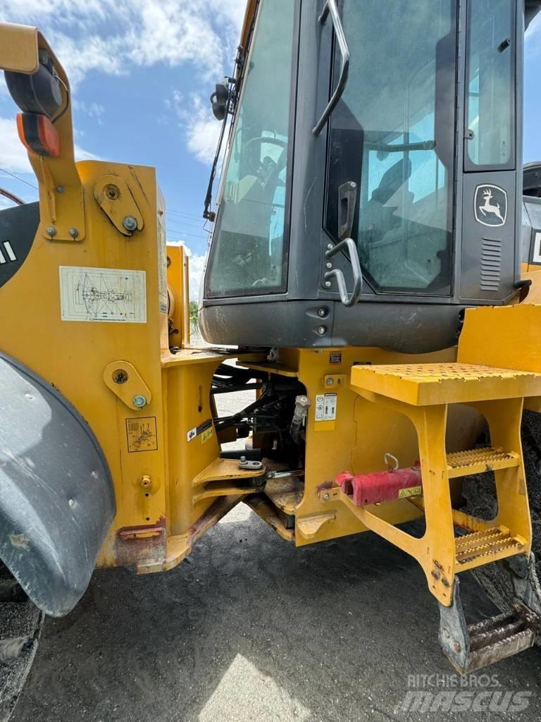 John Deere 624k-II Gumikerekes homlokrakodók