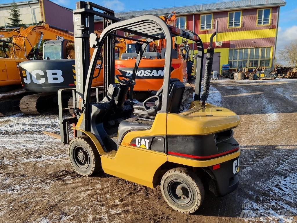 CAT DP 25 N Dízel targoncák