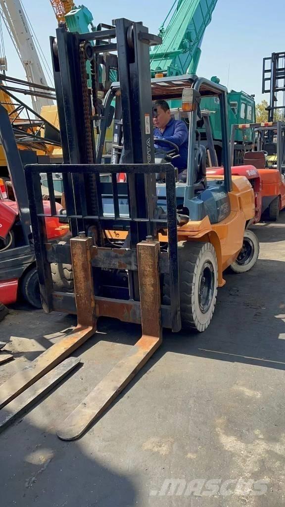 Toyota 5 ton Dízel targoncák