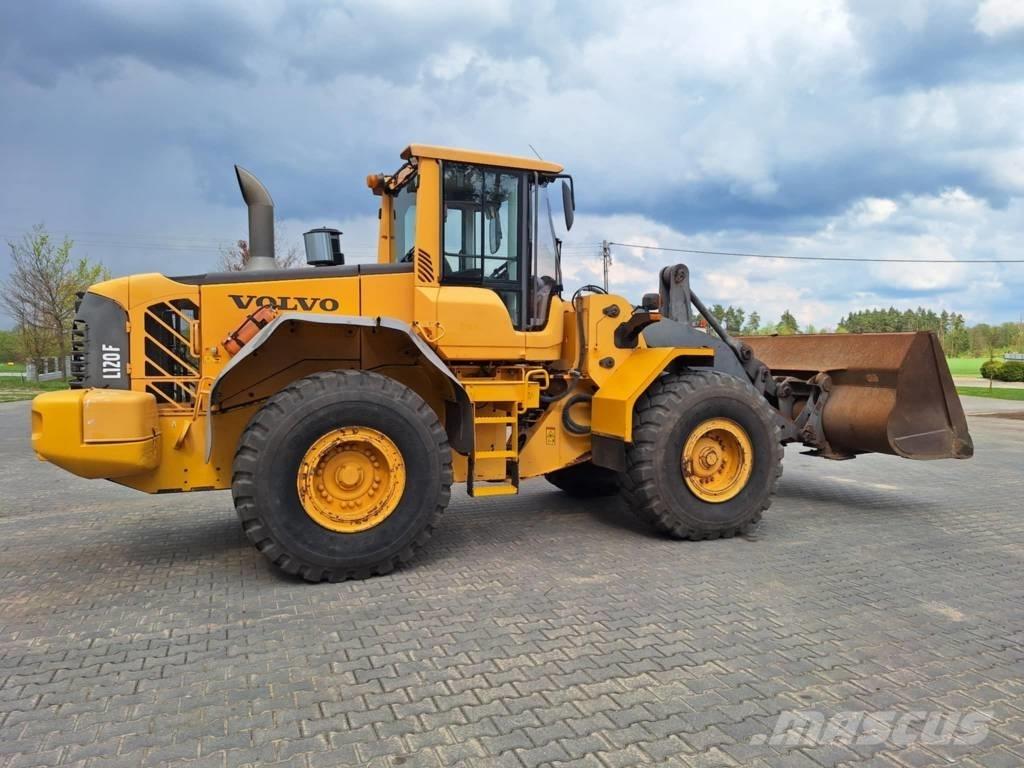 Volvo L 120 F Gumikerekes homlokrakodók