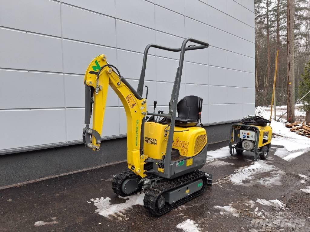 Wacker Neuson 803 Mini kotrók < 7t