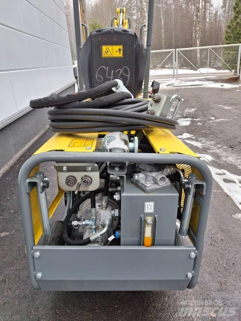 Wacker Neuson 803 Mini kotrók < 7t