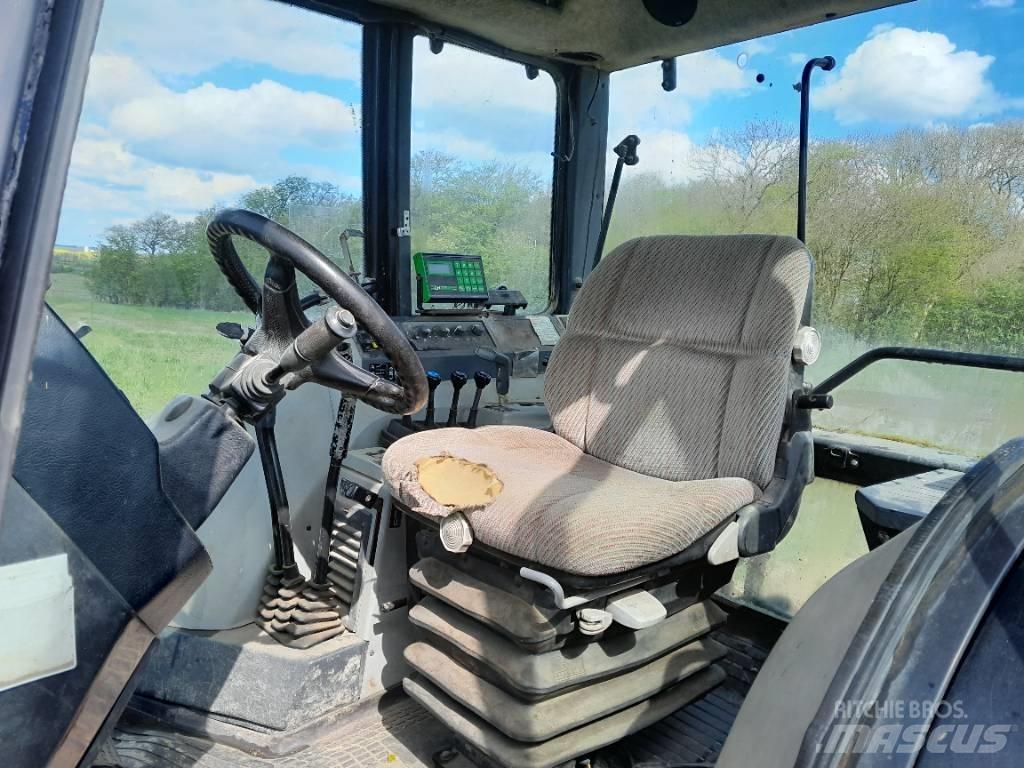 Valmet 8450 Traktorok