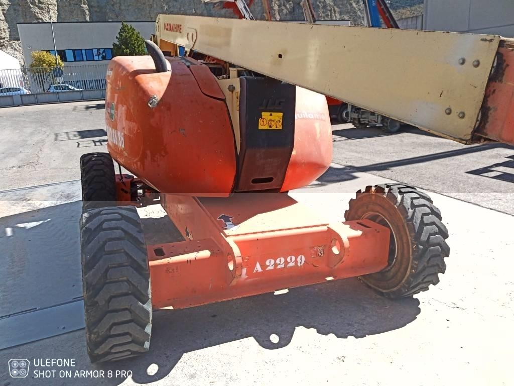JLG 600 AJ Karos emelők