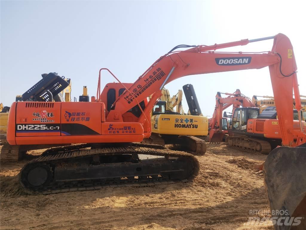 Doosan DH225LC-7 Lánctalpas kotrók