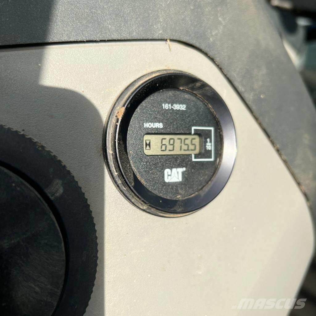 CAT 444 E Kotrórakodók