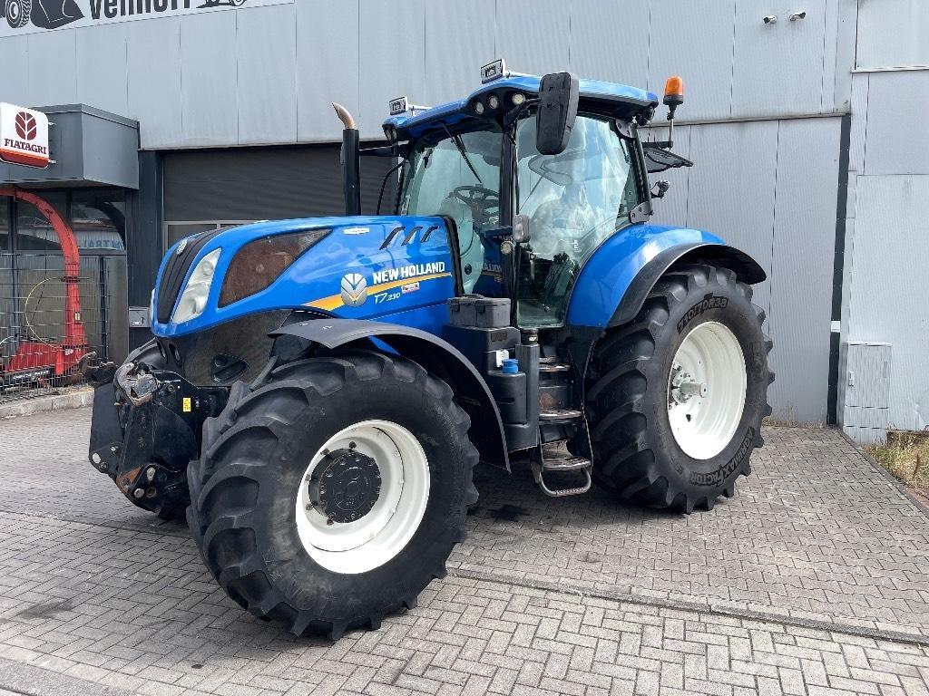 New Holland T 7.230 Traktorok