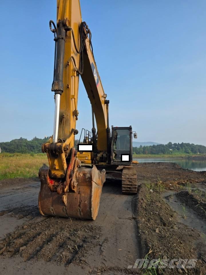 CAT 330FL Lánctalpas kotrók