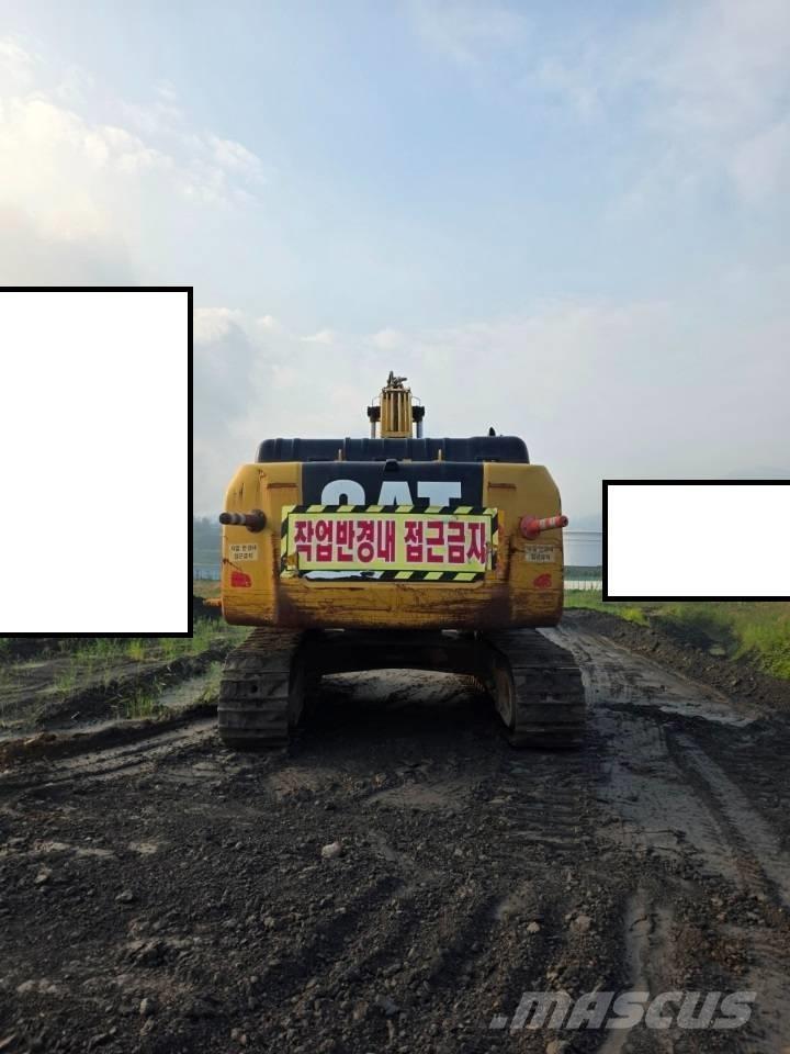 CAT 330FL Lánctalpas kotrók