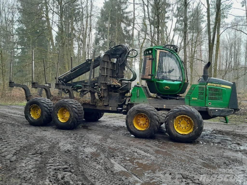 John Deere 1110 E Kihordók