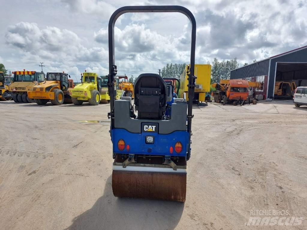 CAT CB 22B Ikerdobos hengerek