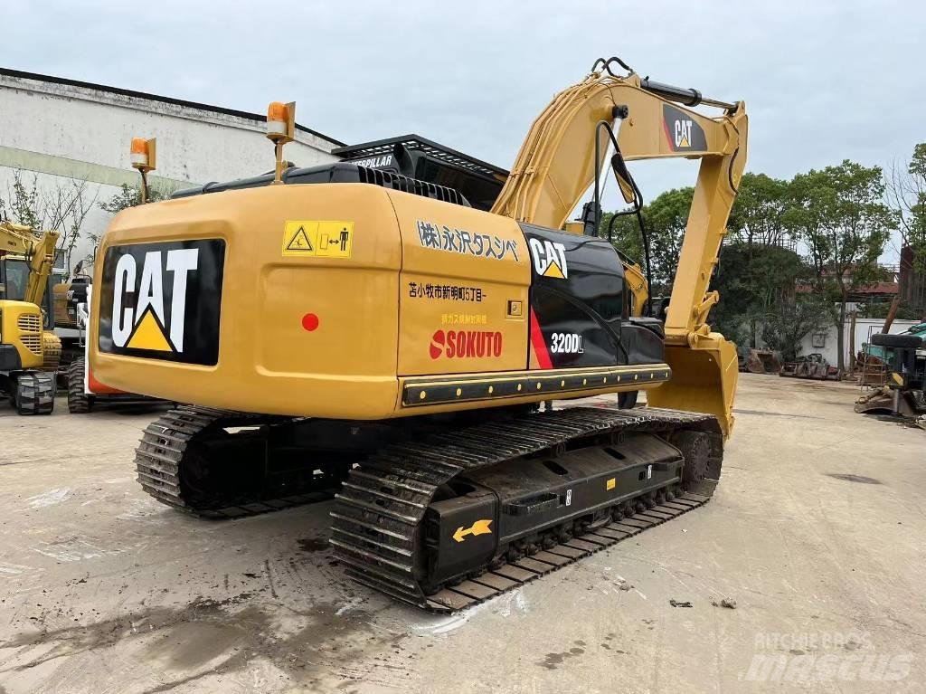 CAT 320 D Lánctalpas kotrók