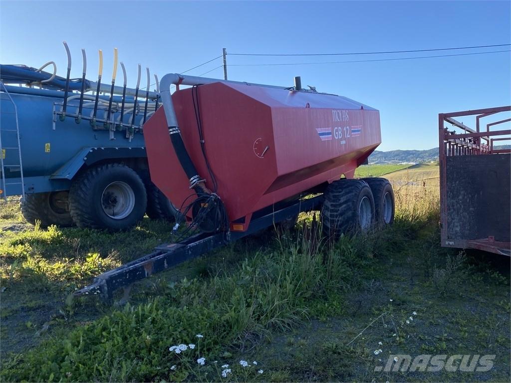Moi GB 12 tankvogn Trágyaszóró