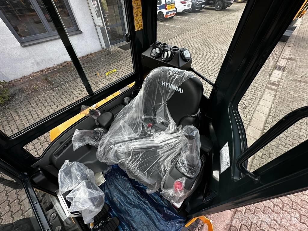 Hyundai R35Z 9A Mini kotrók < 7t