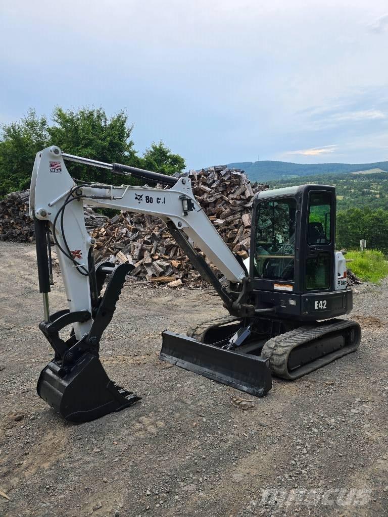 Bobcat E 42 Mini kotrók < 7t