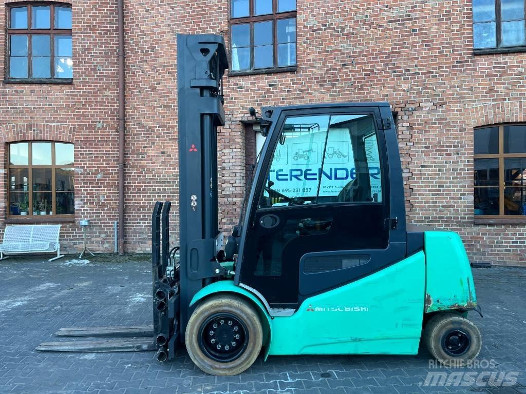 Mitsubishi FB45 Elektromos targoncák