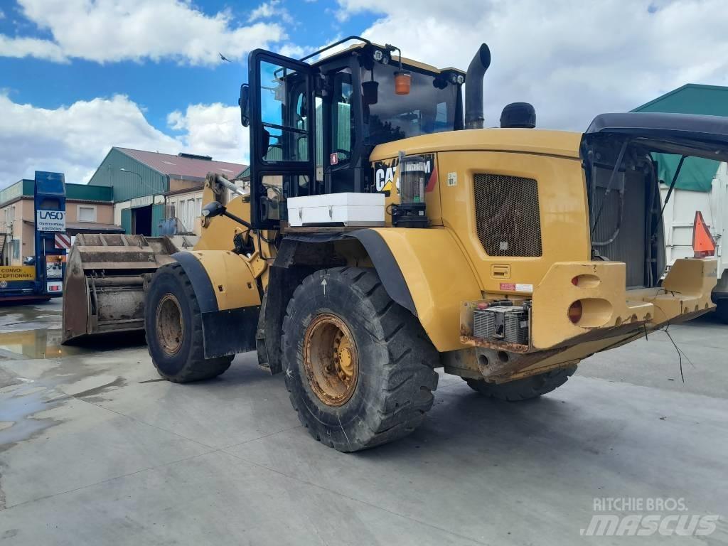 CAT 938 M Gumikerekes homlokrakodók