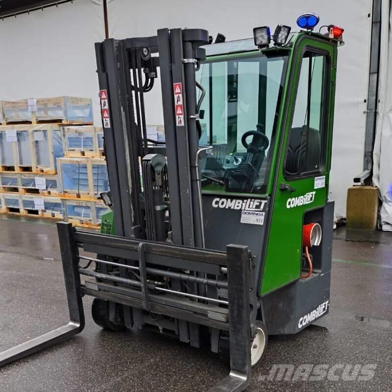Combilift CB 2500 Tolóoszlopos négyutas targonca