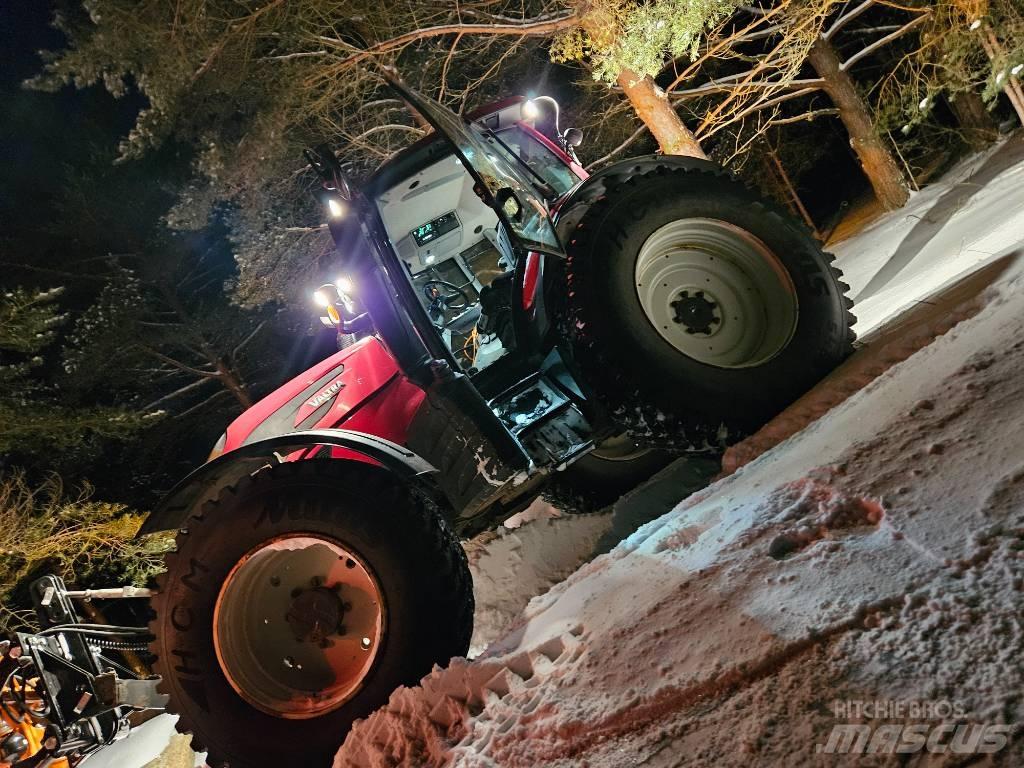 Valtra N154 Traktorok