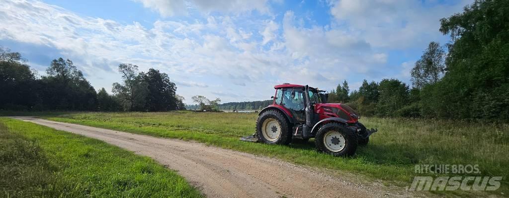 Valtra N154 Traktorok