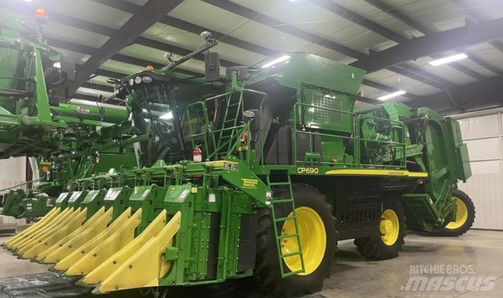 John Deere CP690 Egyéb szálastakarmányozási gépek