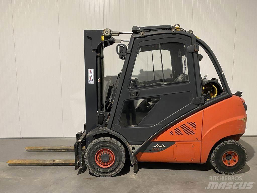 Linde H25T-393 Gázüzemű targoncák
