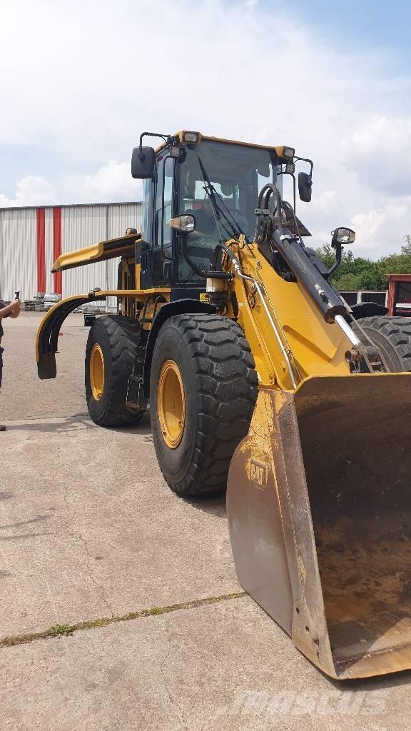 CAT 930 H Gumikerekes homlokrakodók