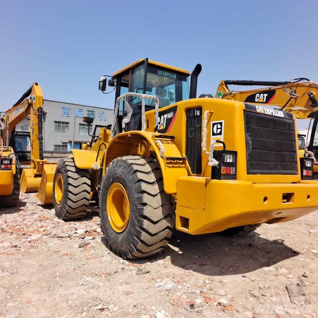 CAT 966 H Gumikerekes homlokrakodók