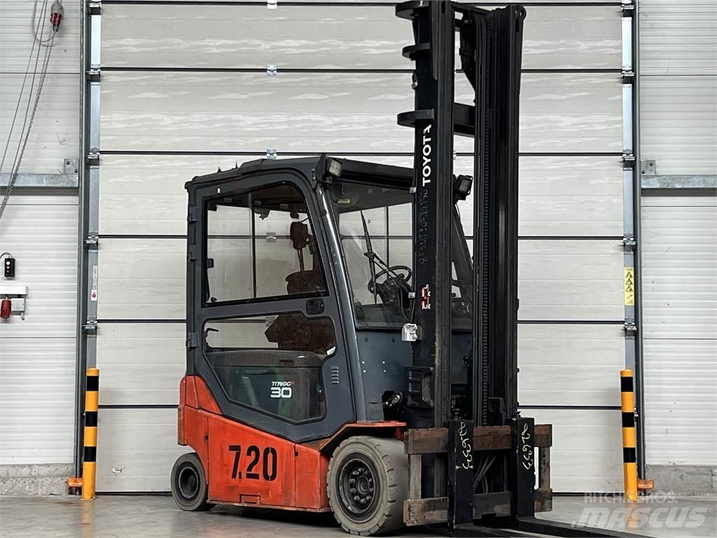Toyota 8FBMT30 Elektromos targoncák
