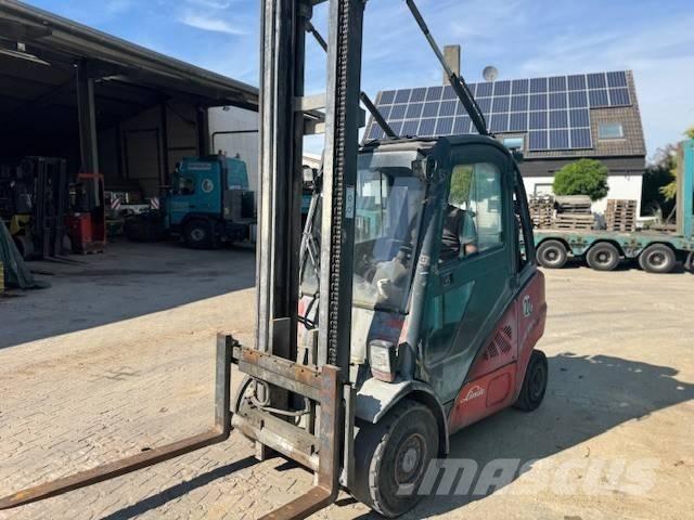 Linde H 30 T Gázüzemű targoncák