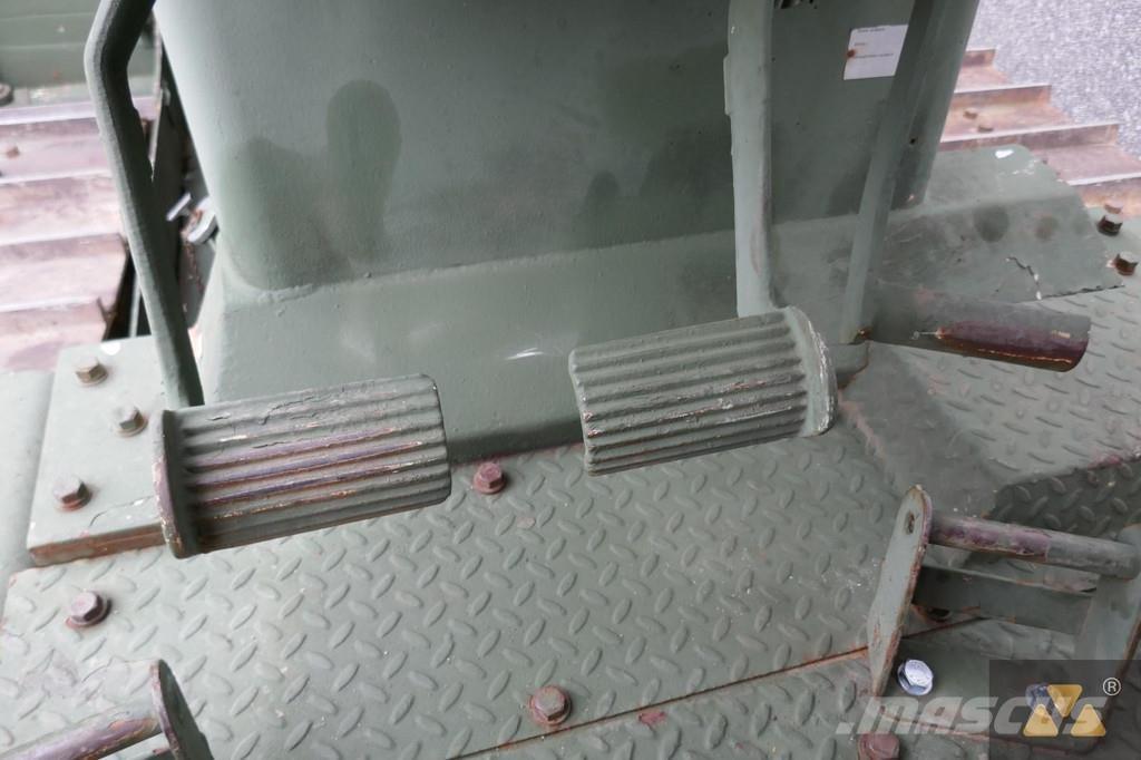 CAT D7G Ex-army lánctalpas dózerek