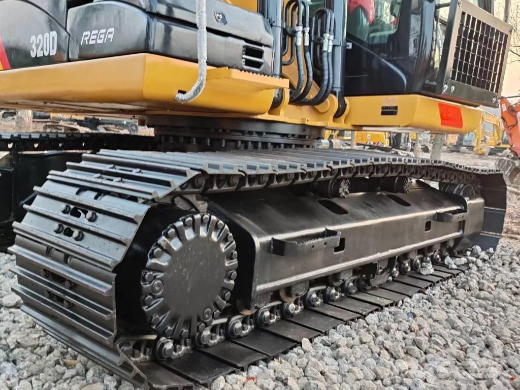 CAT 320 D Lánctalpas kotrók