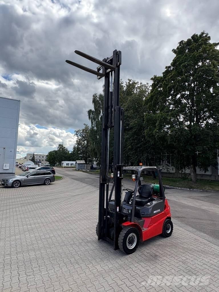Manitou MI 25 G Gázüzemű targoncák
