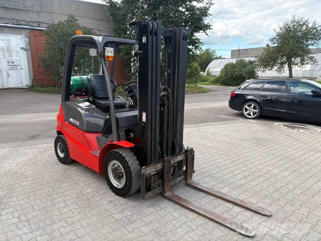 Manitou MI 25 G Gázüzemű targoncák