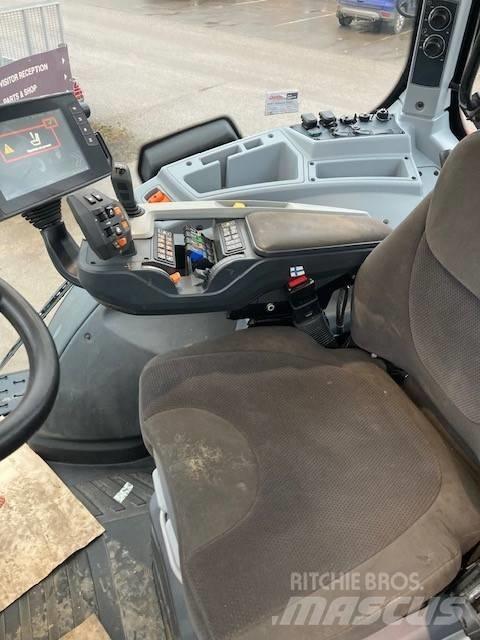 Valtra T214 Versu Traktorok