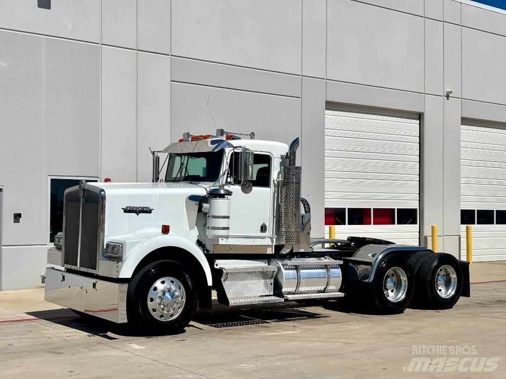 Kenworth W 900 Nyergesvontatók