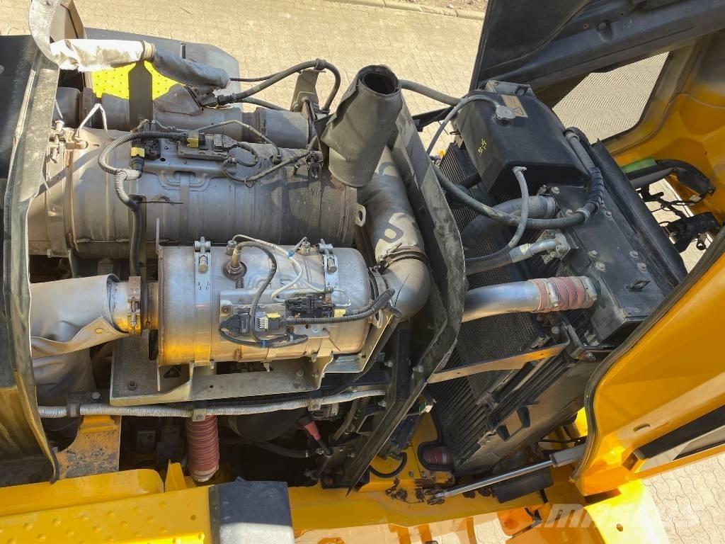 JCB 427 Gumikerekes homlokrakodók