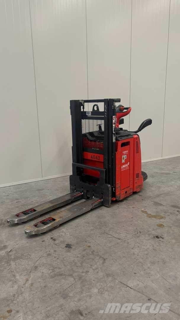 Linde D12AP Elektromos gyalogkíséretű targoncák