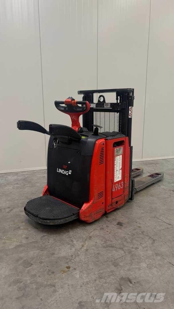Linde D12AP Elektromos gyalogkíséretű targoncák