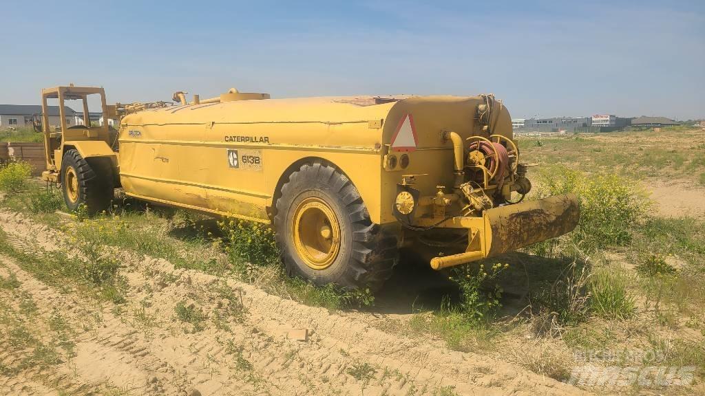 CAT 613 B Vízszállító teherautók