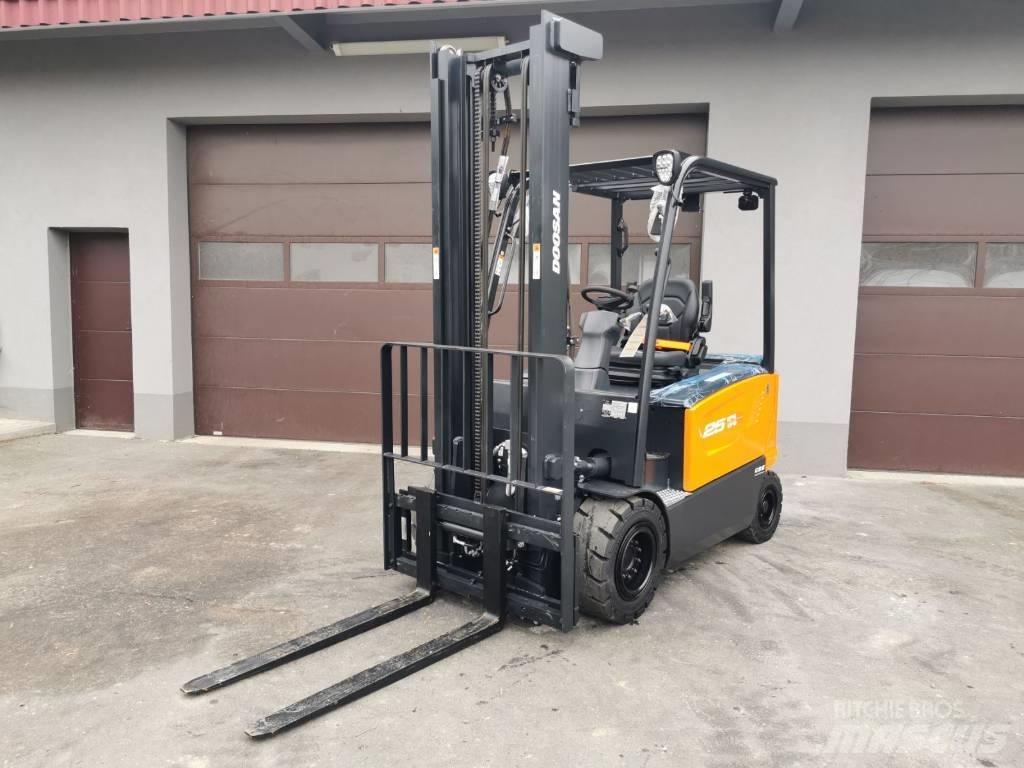 Doosan B25S-7 Elektromos targoncák