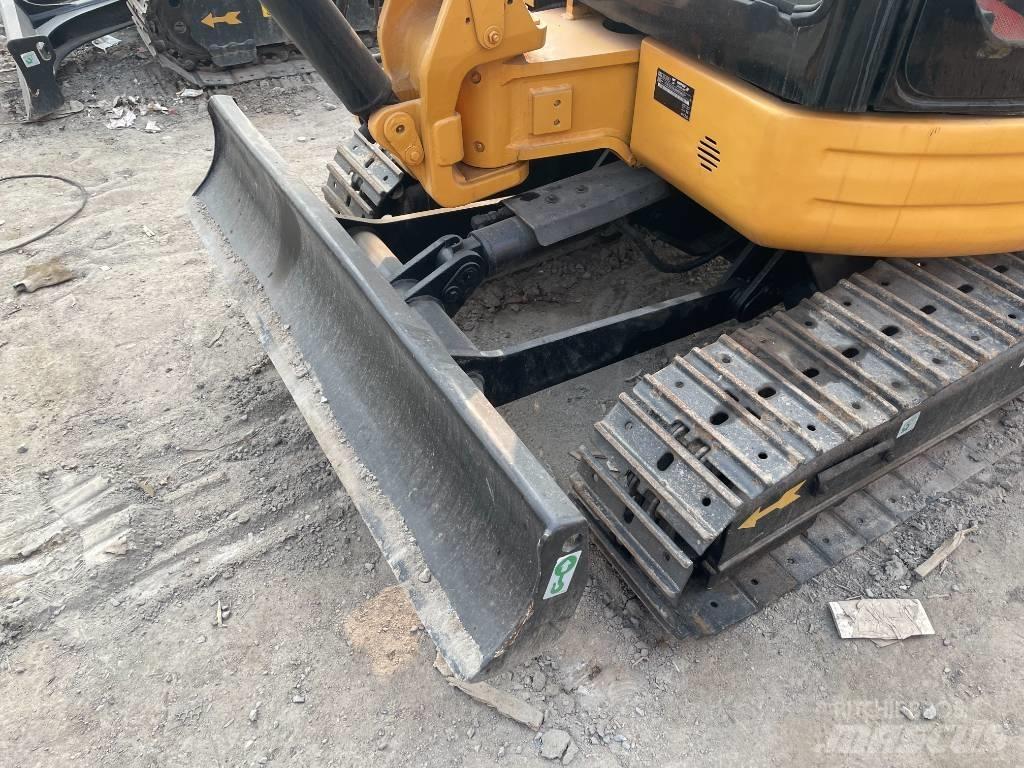 CAT 303.5ECR Mini kotrók < 7t
