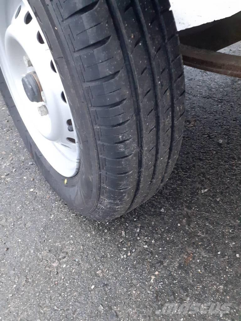 Muuli 1500L Könnyű pótkocsik